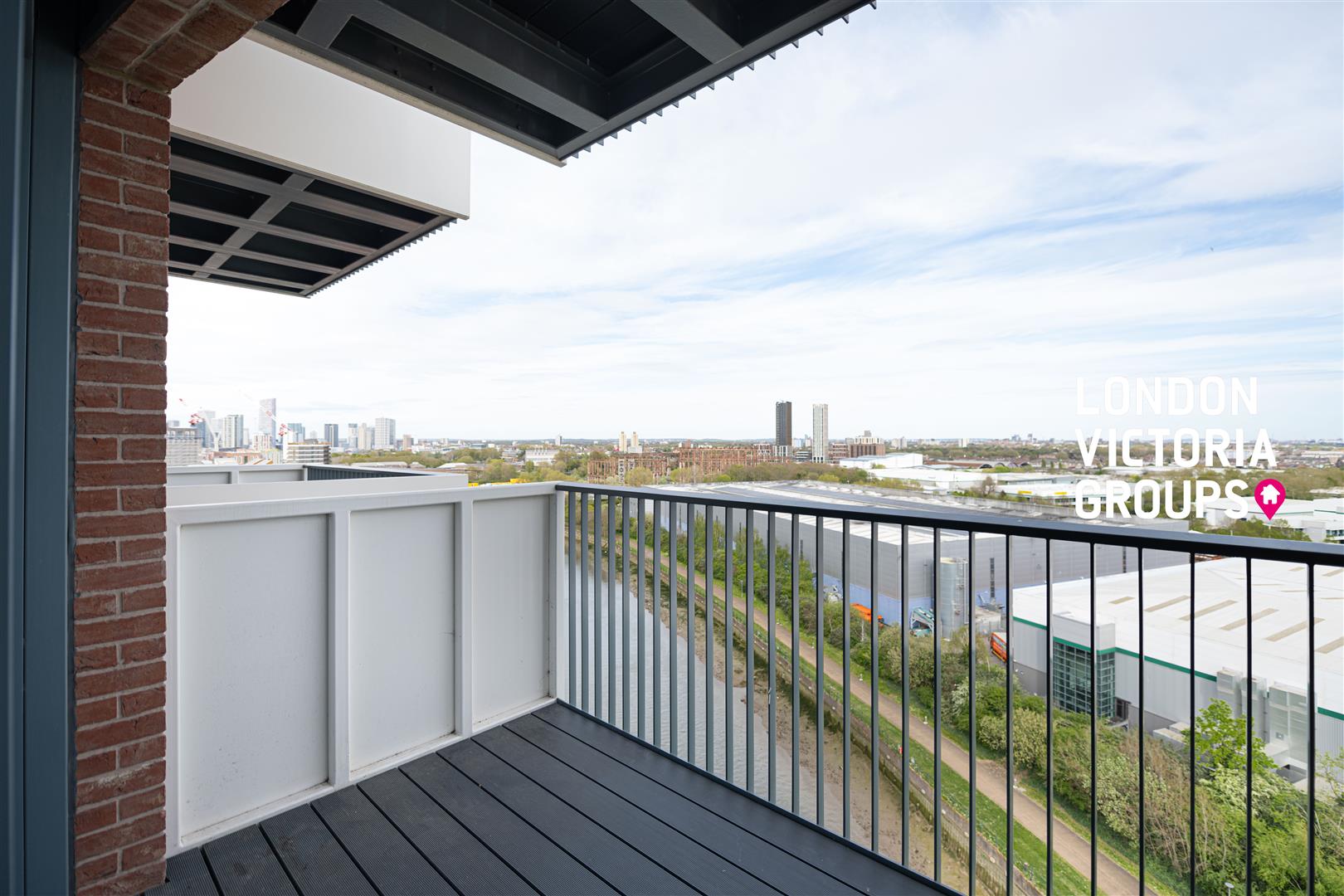 Skyline Apartments, 11 Makers Yard, LONDON